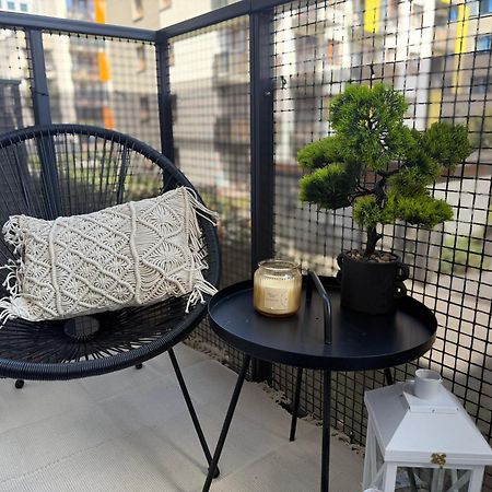 Modern Apartment Near To The Chopin'S Airport Cybernetyki 2A Warsaw Exterior photo