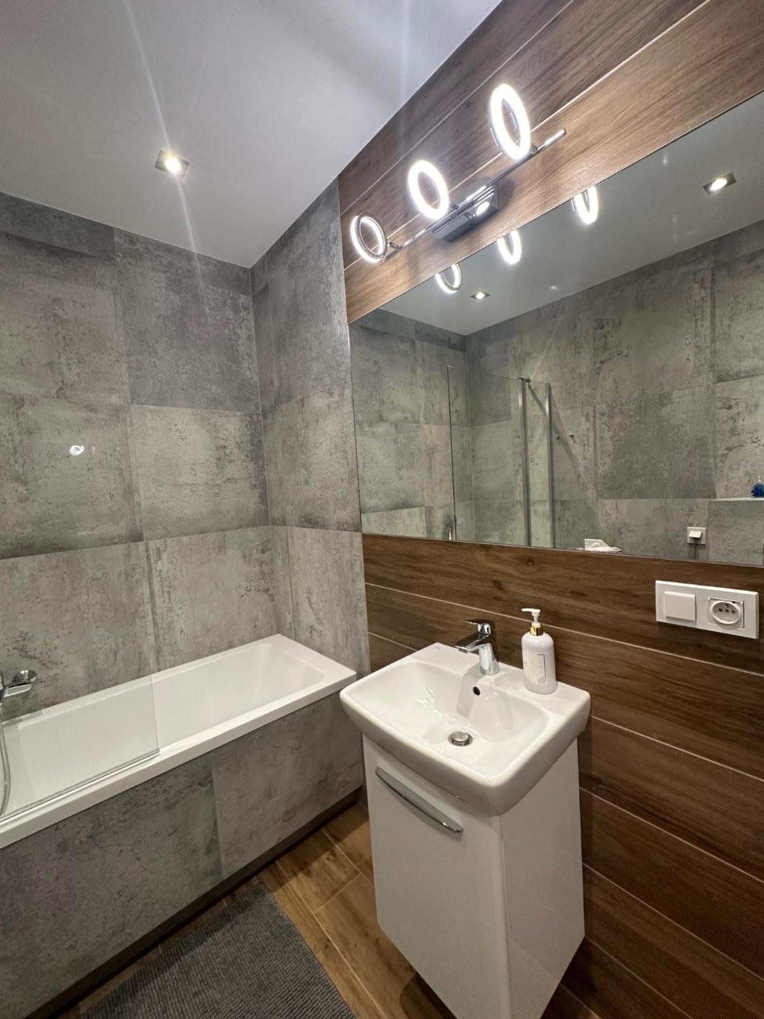 Modern Apartment Near To The Chopin'S Airport Cybernetyki 2A Warsaw Exterior photo