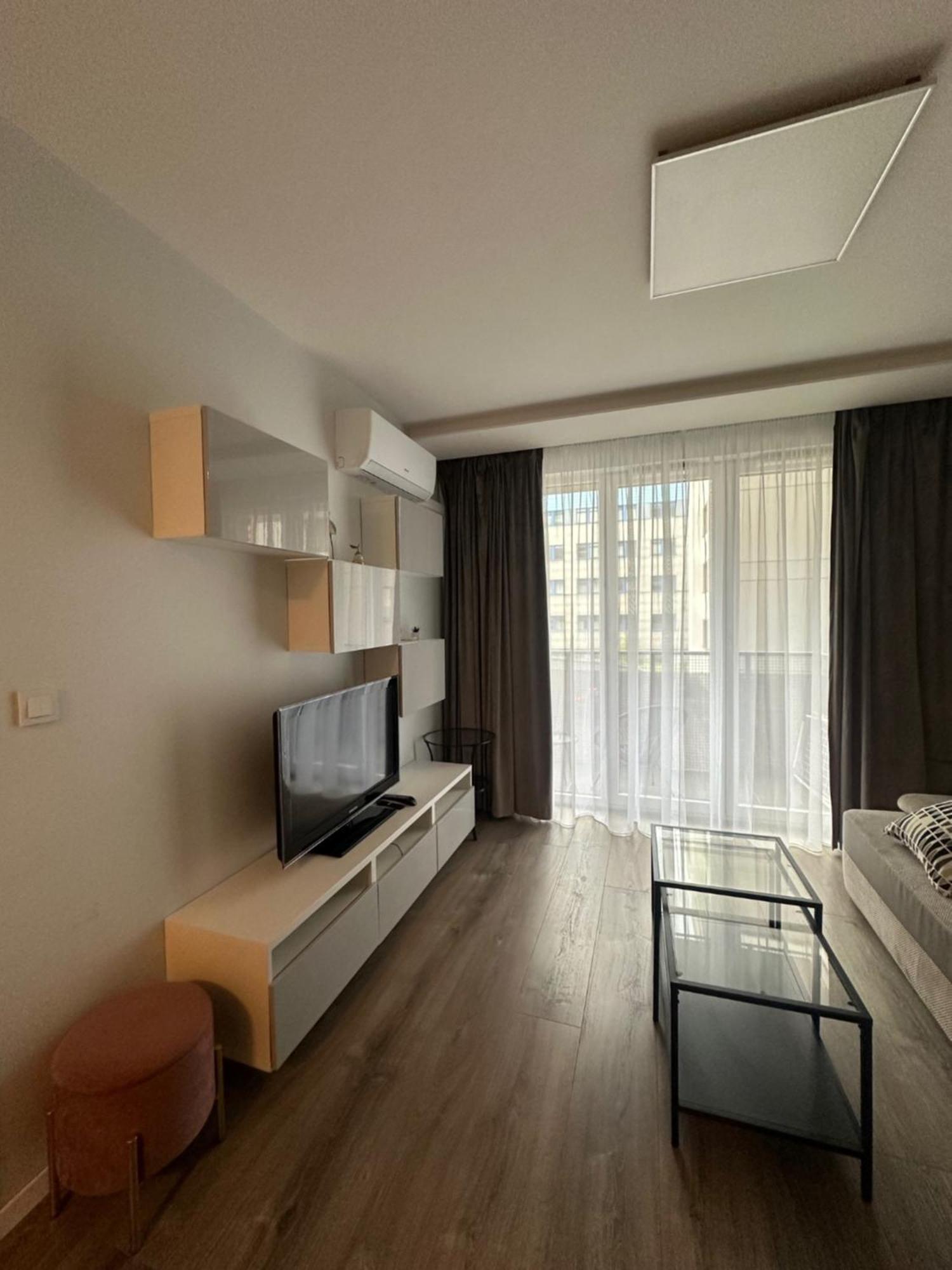 Modern Apartment Near To The Chopin'S Airport Cybernetyki 2A Warsaw Exterior photo